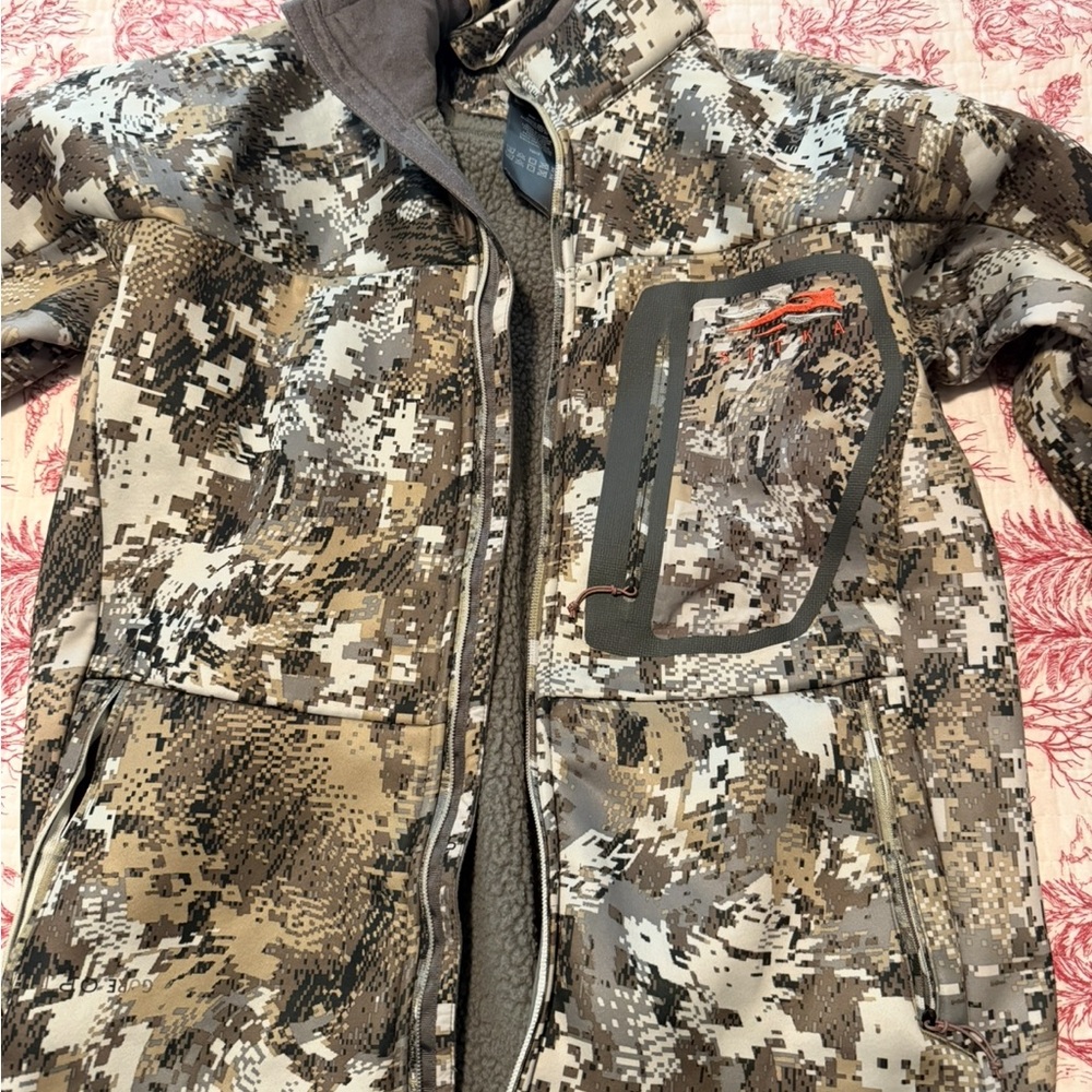 Sitka Men's Camouflage Performance Jacket